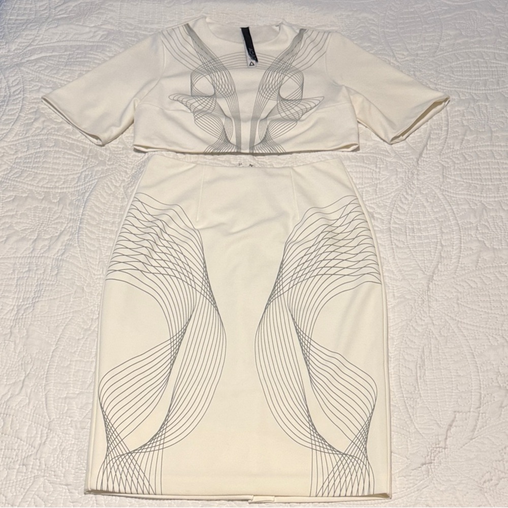 AQ/AQ Cream Two-Piece Midi Dress Set with Gray Abstract Line Print